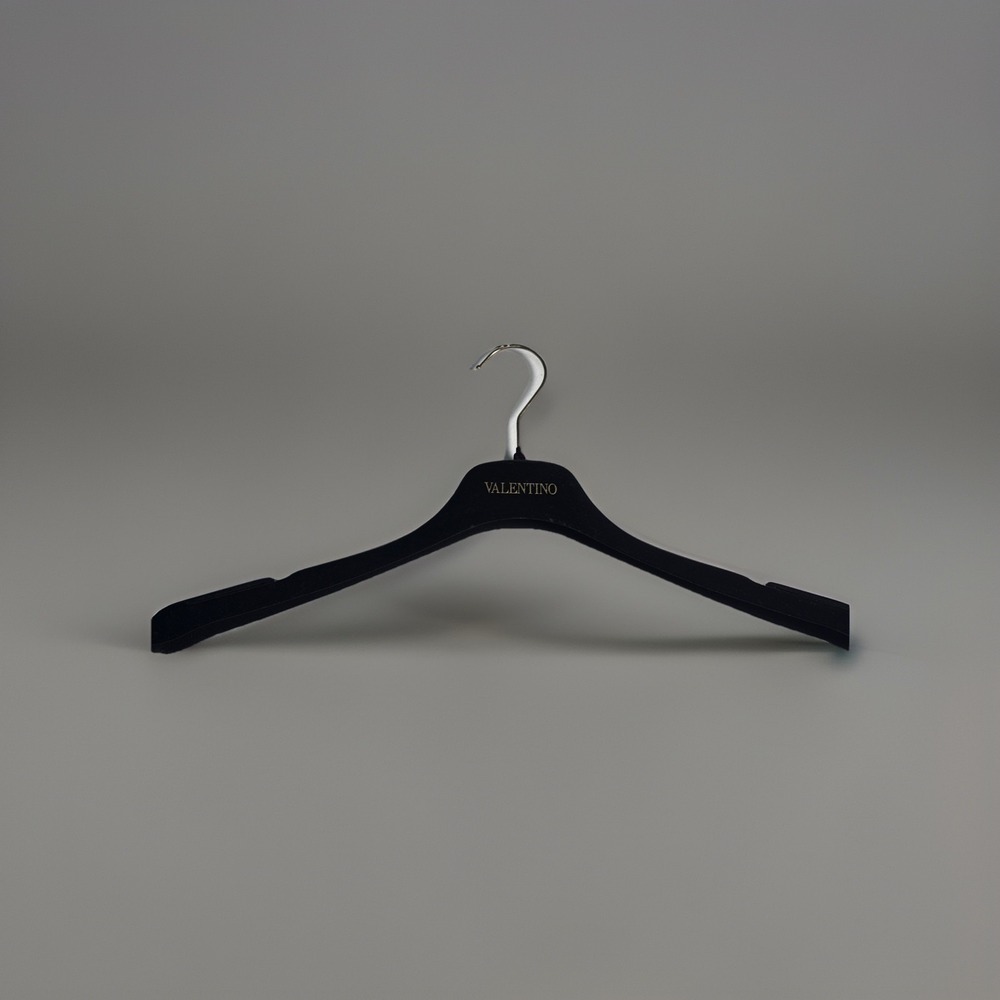Authentic Luxury Hangar - Valentino,
